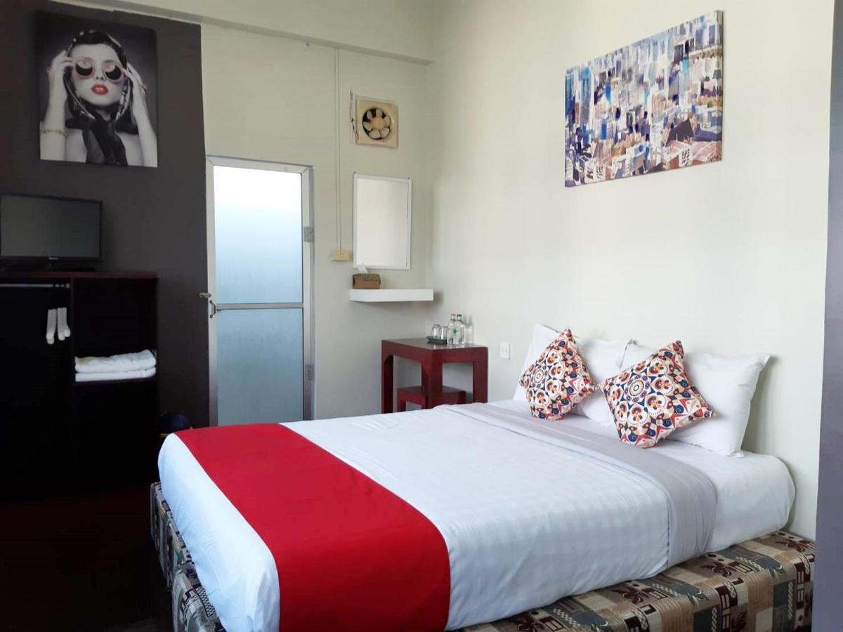 Born Guest House Chiang Mai Exteriör bild
