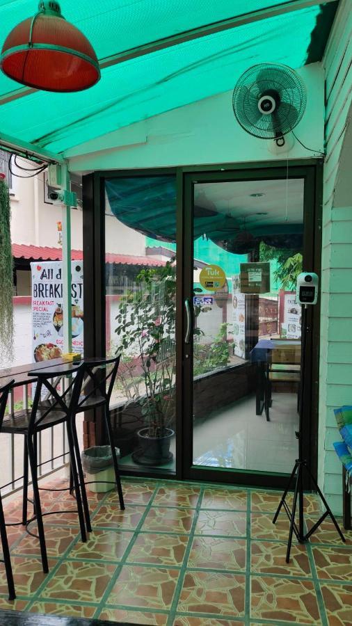 Born Guest House Chiang Mai Exteriör bild