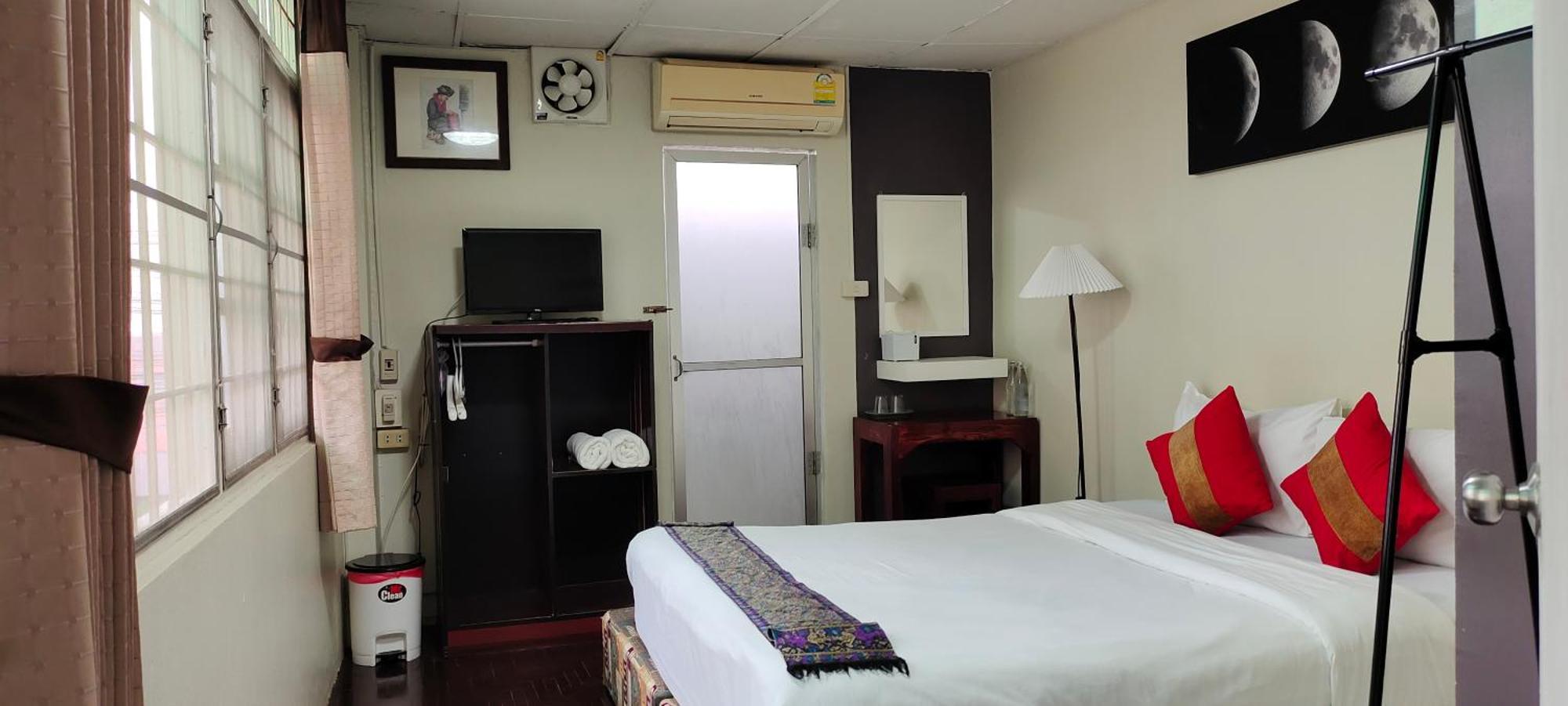 Born Guest House Chiang Mai Exteriör bild